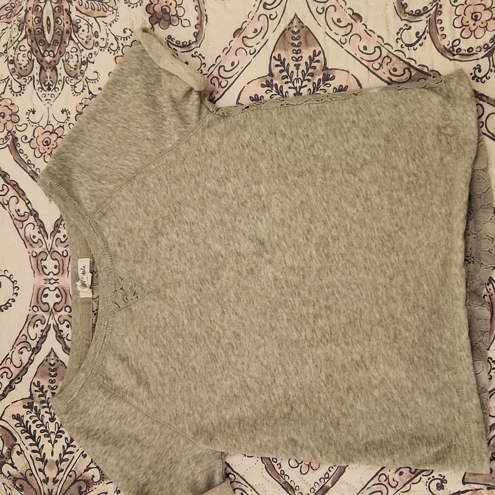 Short sleeve top